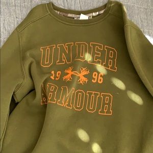 COPY - Under armour sweatshirt